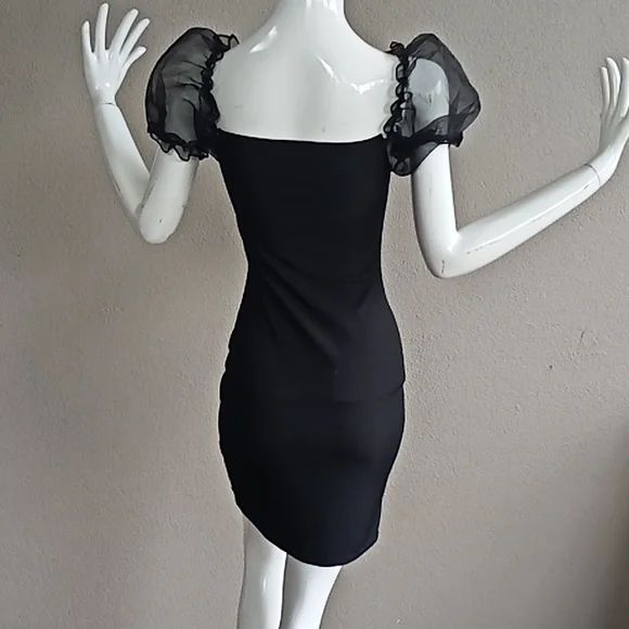 Pretty Little Thing little black dress with puff sheer arms size 8 - Picture 4 of 5